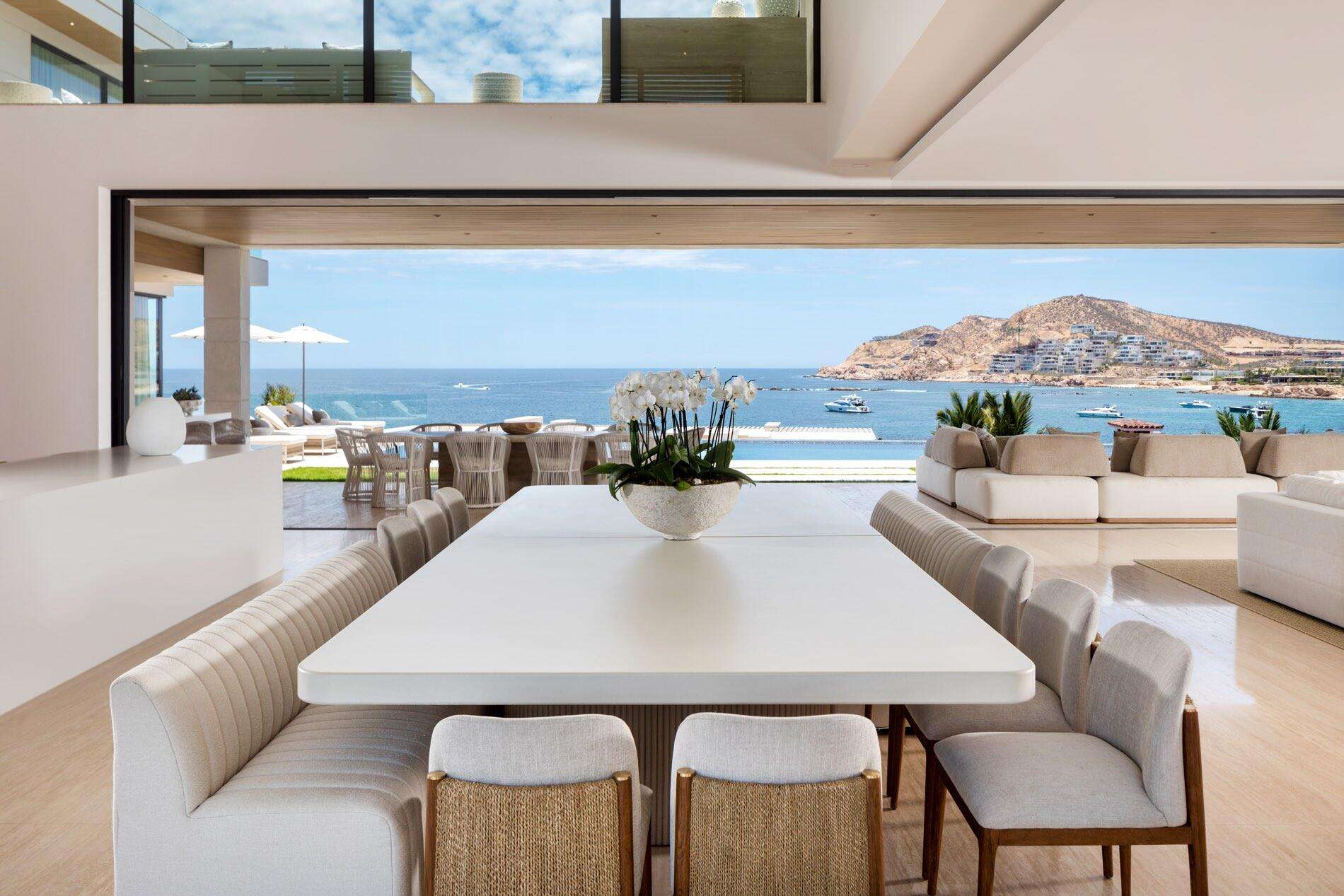 Chileno Bay Chileno Bay Chileno Point 106 offers a rare opportunity to purchase a pristine turn key estate property in the most desired location at the exclusive Chileno Bay Golf and Beach Club. This one – Chileno Point 106, Cabo Corridor, Cabo Corridor, BS